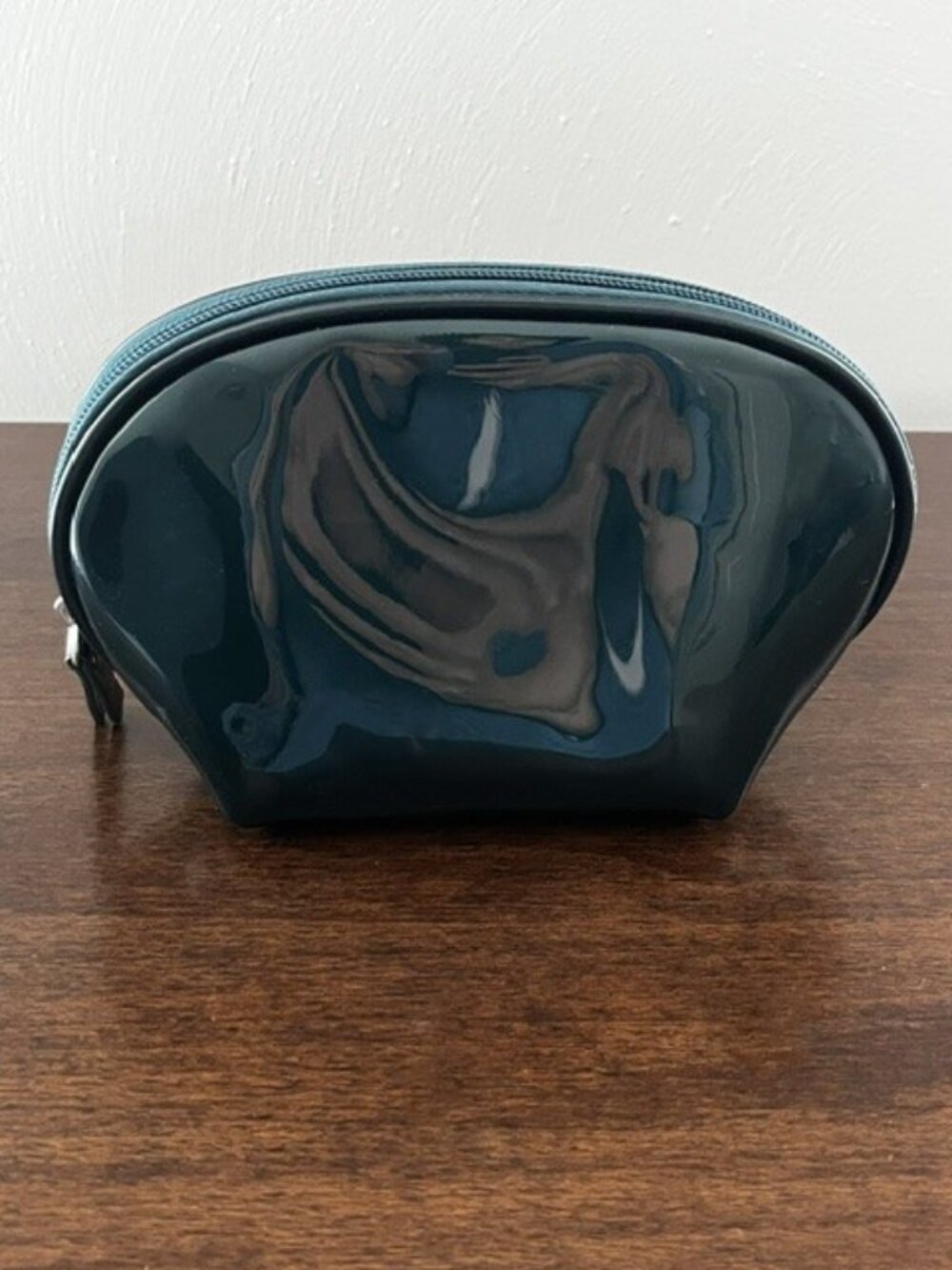 La Mer Glossy Teal Cosmetic Bag Zip Top